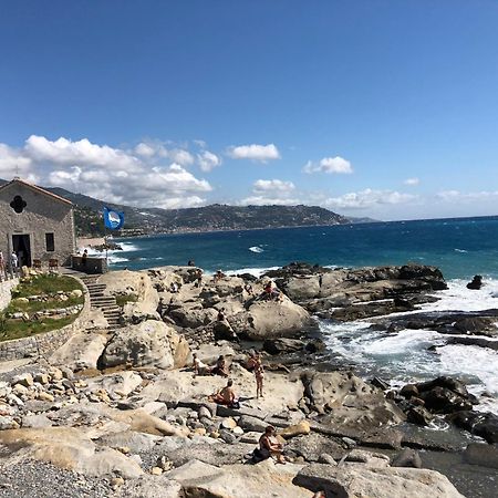 Appartamento Arte E Mare 보르디게라 외부 사진